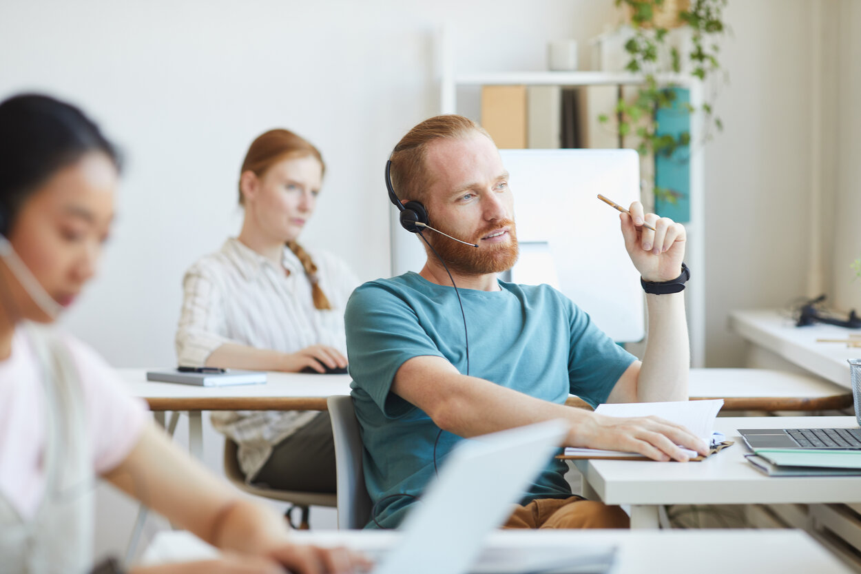 7 Aplikasi Call Center