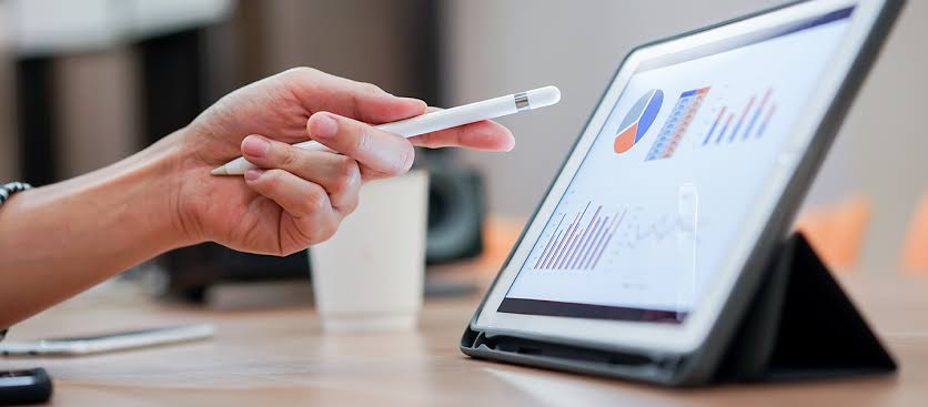 Critical Sales Tracking Software Metrics for B2B